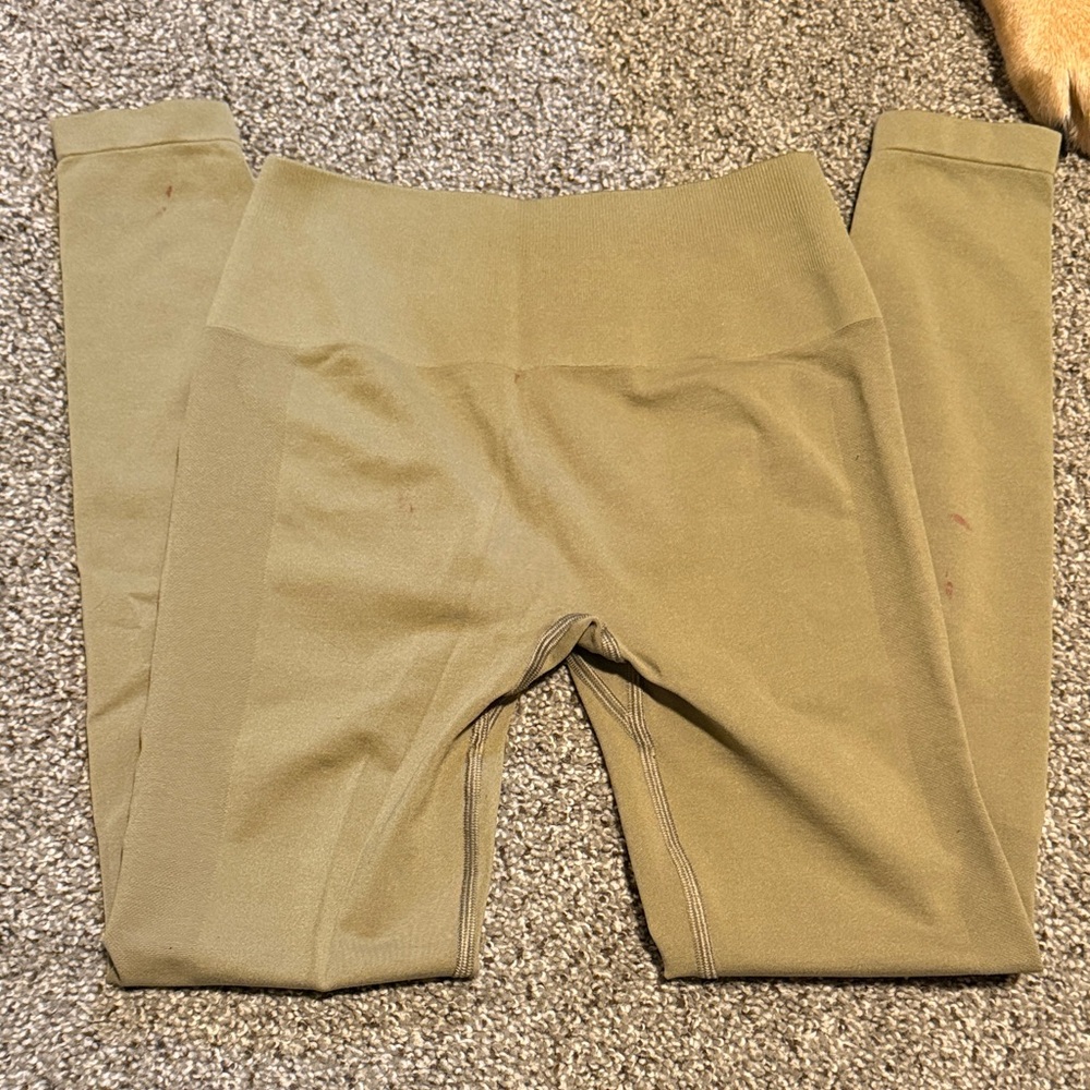 Alphalete Amplify - Not Gold High-Rise Leggings - Picture 4 of 6